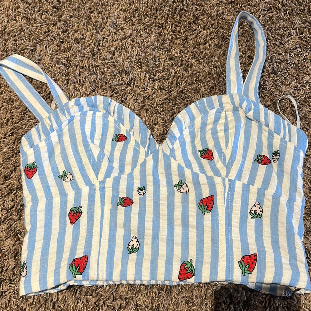 Anthropologie Mauve strawberry top